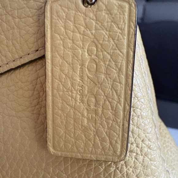 Coach Soft Yellow Leather Shoulder Bag - Picture 3 of 16